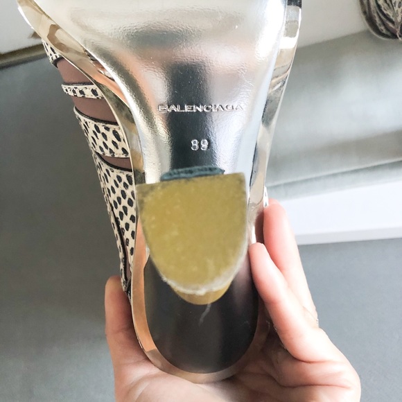 Balenciaga RUNWAY Futuristic Snakeskin Booties - Picture 9 of 9